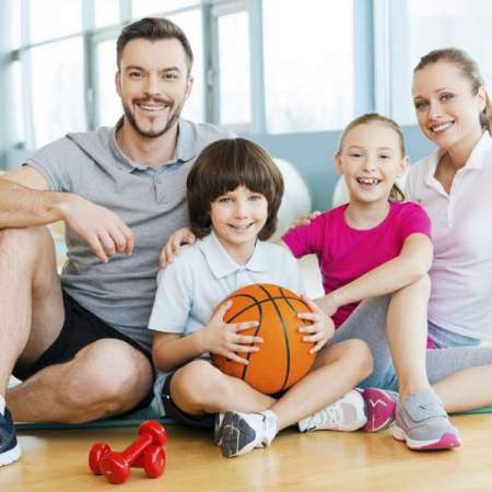 Спортивные упражнения  для всей семьи
