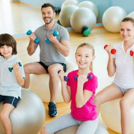Совместные занятия спортом детей и родителей
