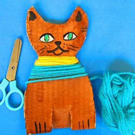 Поделка из ниток "Котенок"